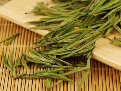 安吉白茶的功效與作用，簡單概括安吉<a href=http://m.outwitseo.com/fenlei/baicha/ target=_blank class=infotextkey>白茶功效</a>