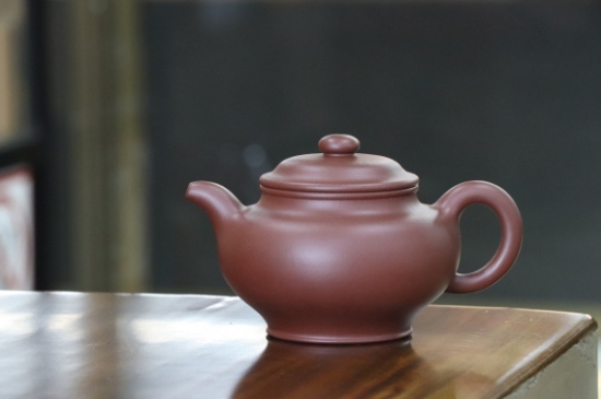 剛買的紫砂壺要怎么開壺養(yǎng)壺，<a href=http://m.outwitseo.com/chaju/zisha/ target=_blank class=infotextkey>紫砂壺開壺</a>與養(yǎng)壺的方式方法