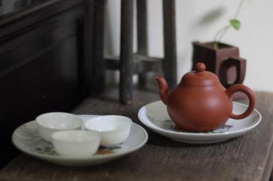 本山綠泥壺適合沖泡什么茶，紫砂壺本山綠最適合什么茶？