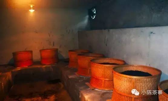 怎樣炭焙巖茶？揭秘武夷巖茶的炭焙技藝