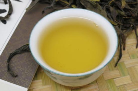 烏崠鴨屎香屬于哪類茶，鳳凰鴨屎香是紅茶還是綠茶？