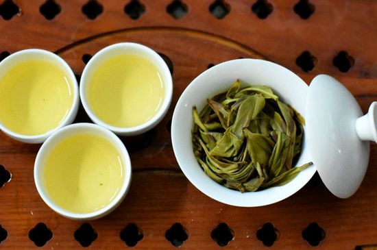烏崠鴨屎香屬于哪類茶，鳳凰鴨屎香是紅茶還是綠茶？
