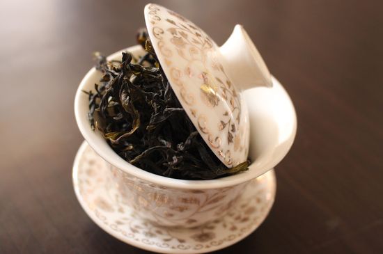 烏崠鴨屎香屬于哪類茶，鳳凰鴨屎香是紅茶還是綠茶？